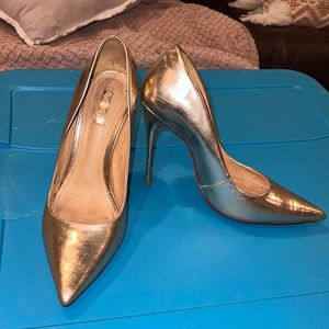Gold Schutz Stilettos